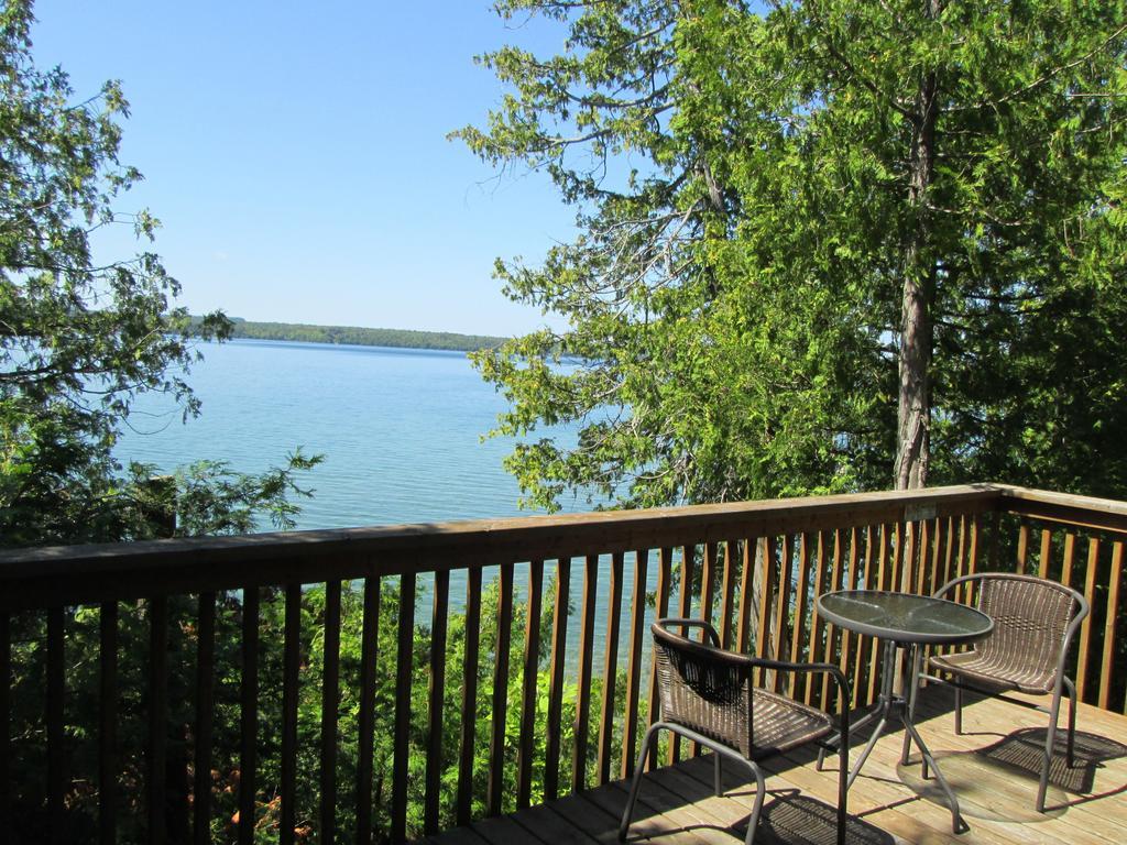 Red Lodge Resort Little Current Номер фото