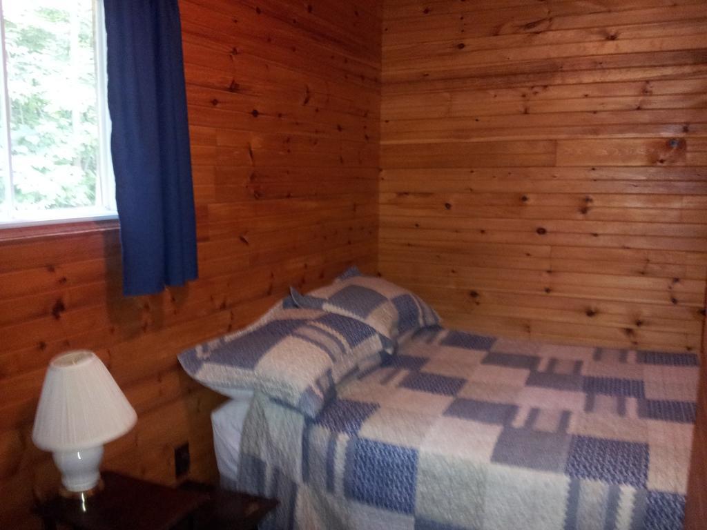 Red Lodge Resort Little Current Номер фото