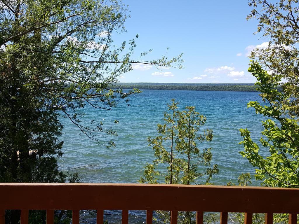 Red Lodge Resort Little Current Номер фото